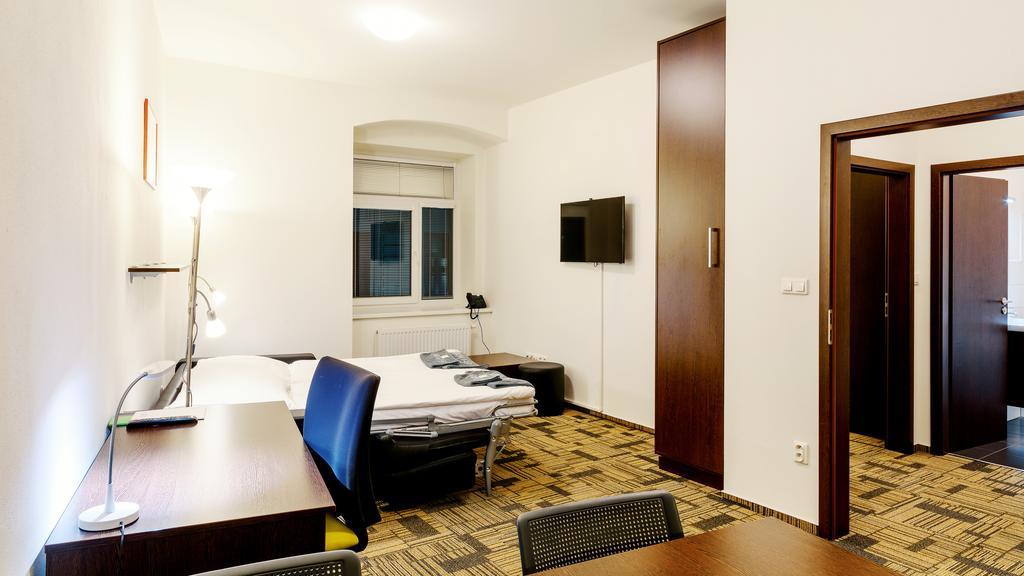 Efi Palace Hotel Brno Bagian luar foto